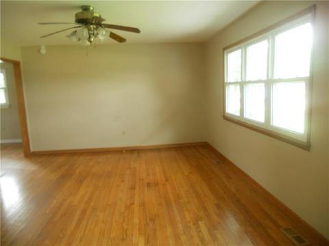 3327 Hanson Rd, Springfield, OH 45504 photo 5