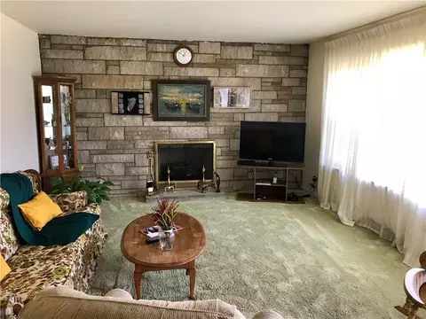 303 Canterbury Dr, Springfield, OH 45503 photo 4