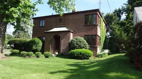 312 W Harding Rd, Springfield, OH 45504 photo 2