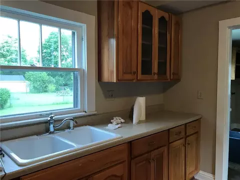 852 N Burnett Rd, Springfield, OH 45503 photo 6