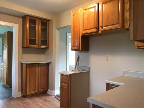 852 N Burnett Rd, Springfield, OH 45503 photo 8