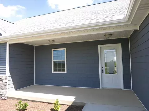 2264 E Wayne St, Celina, OH 45822 photo 2