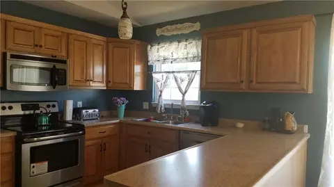 1406 W Perrin Ave, Springfield, OH 45506 photo 5