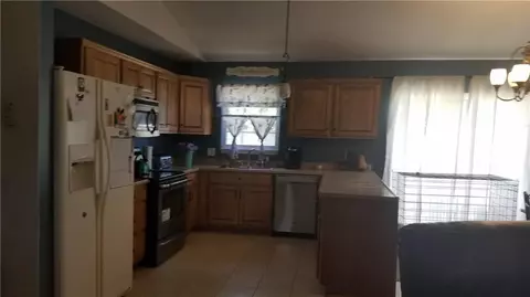 1406 W Perrin Ave, Springfield, OH 45506 photo 3