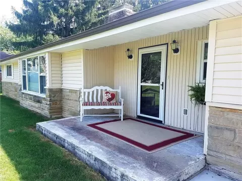 3470 Hedgely, Springfield, OH 45506 photo 2