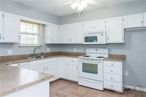 4060 S Tecumseh Rd, Springfield, OH 45502 photo 10