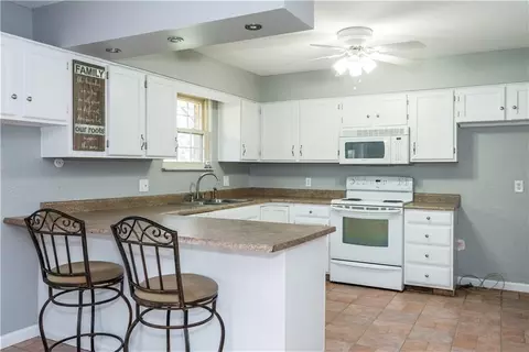 4060 S Tecumseh Rd, Springfield, OH 45502 photo 9