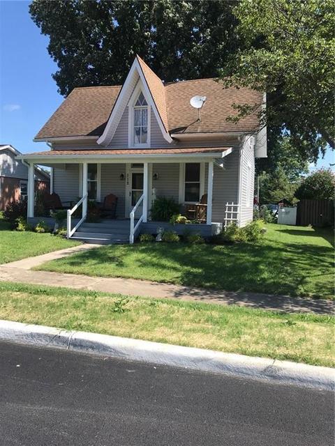 112 N Boggs St, De Graff, OH 43318 photo 2