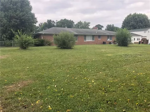 925 W Perrin, Springfield, OH 45506 photo 5