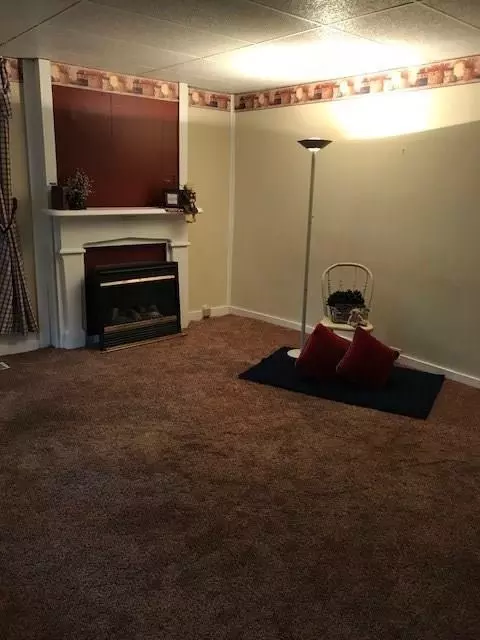 493 W County Line, Springfield, OH 45502 photo 9