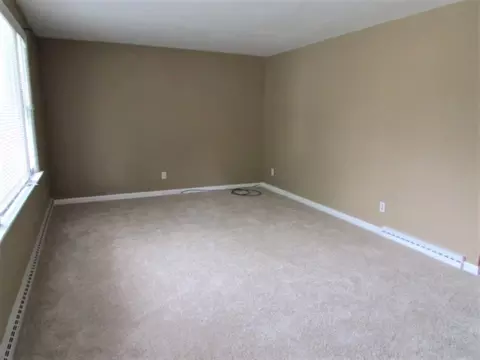 2636 Casey Dr, Springfield, OH 45503 photo 2
