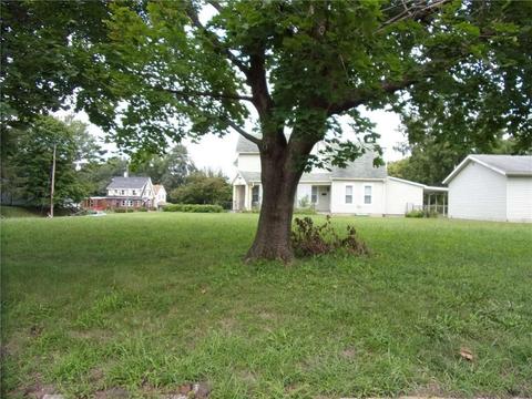 526 N Light St, Springfield, OH 45504 photo 2