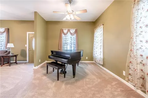 208 N Main St, De Graff, OH 43318 photo 9