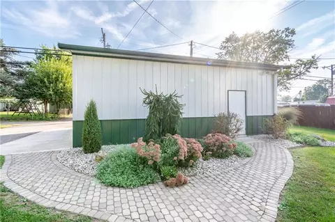 208 N Main St, De Graff, OH 43318 photo 3
