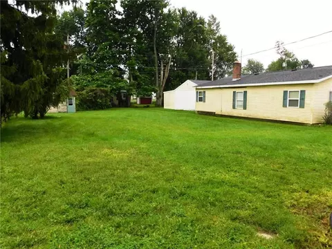 618 N Main St, Ada, OH 45810 photo 2
