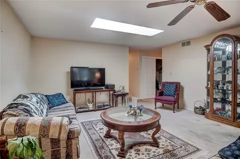3125 E High, Springfield, OH 45505 photo 5