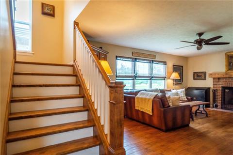 3340 Kenerly St, Springfield, OH 45502 photo 2