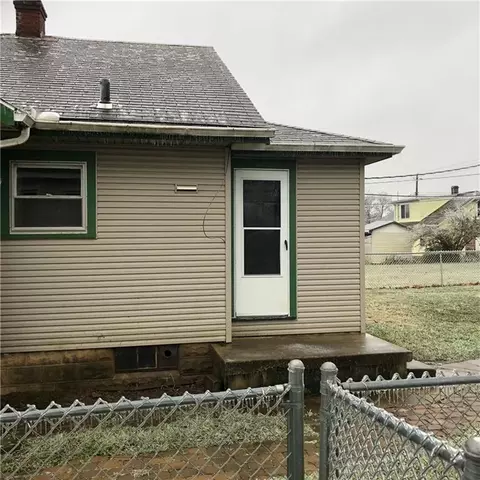 527 S Belmont Ave, Springfield, OH 45505 photo 4
