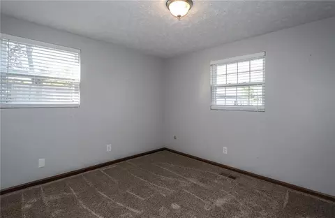 2702 Seymour Ln, Springfield, OH 45503 photo 13