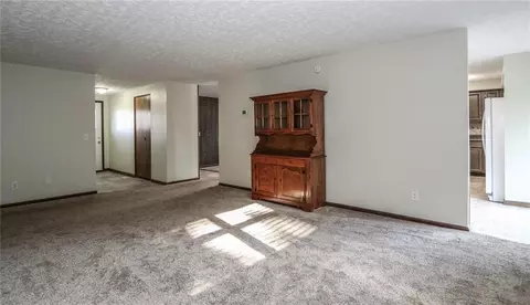 2702 Seymour Ln, Springfield, OH 45503 photo 16