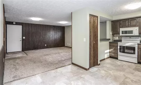2702 Seymour Ln, Springfield, OH 45503 photo 17