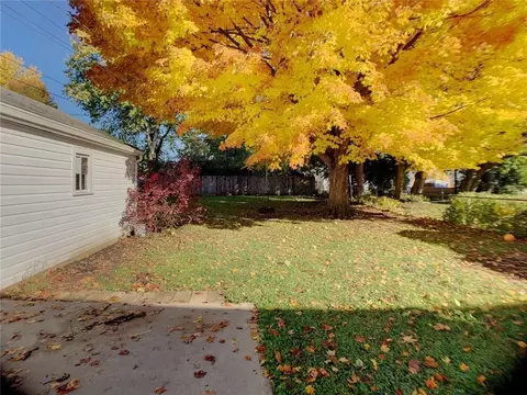 1706 S Sweetbriar Ln, Springfield, OH 45505 photo 5