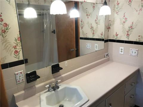2650 Aberdeen Dr, Springfield, OH 45506 photo 2