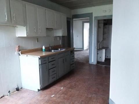 817 S Limestone St, Springfield, OH 45505 photo 2