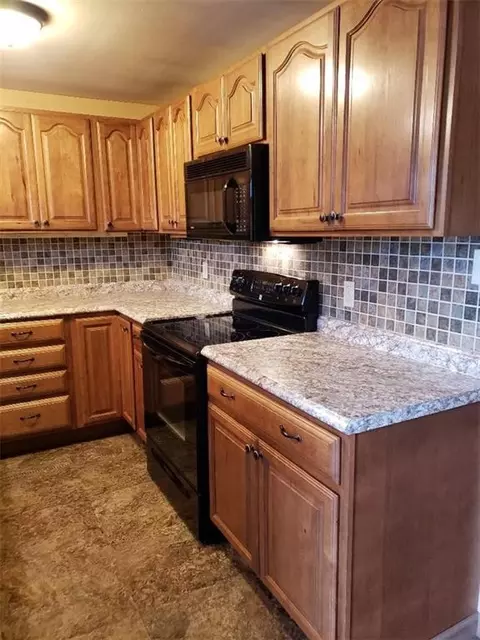 4822 Ashley Dr, Springfield, OH 45503 photo 7