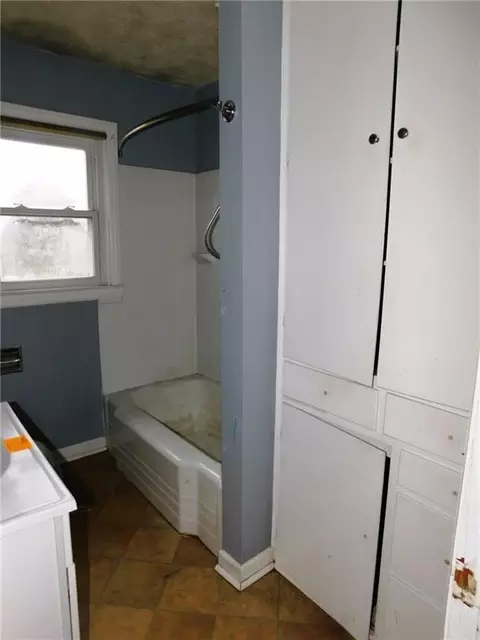136 W Pinehurst St, Sidney, OH 45365 photo 5