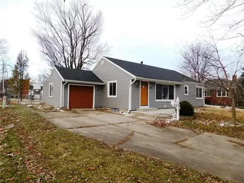 136 W Pinehurst St, Sidney, OH 45365 photo 1