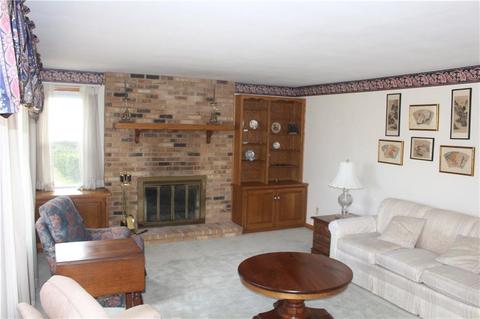 1111 Robin Rd, Springfield, OH 45503 photo 4