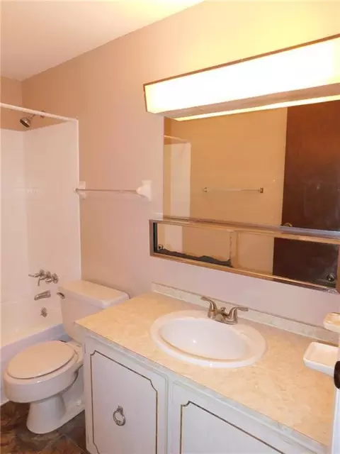 647 Villa Rd #D, Springfield, OH 45503 photo 6