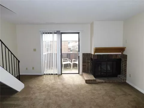 647 Villa Rd #D, Springfield, OH 45503 photo 3