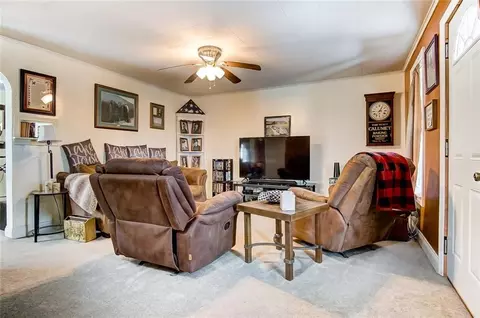 3315 Eichelberger Ln, Springfield, OH 45505 photo 6