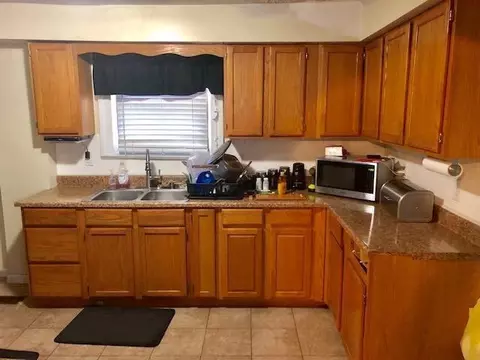 2104 W Main St, Springfield, OH 45504 photo 9