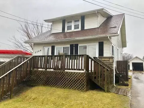 2104 W Main St, Springfield, OH 45504 photo 1