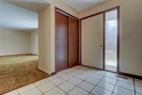 4439 S Tecumseh Rd, Springfield, OH 45502 photo 4