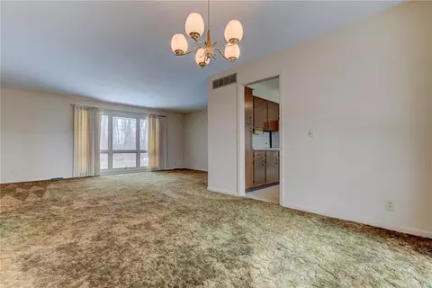 4439 S Tecumseh Rd, Springfield, OH 45502 photo 8