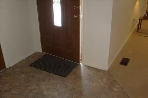 3216 Bristol Dr, Springfield, OH 45503 photo 3