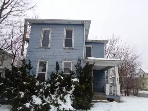 304 N Race, Springfield, OH 45504 photo 1