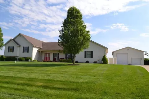 3933 Windy Ridge Dr, Springfield, OH 45502 photo 1