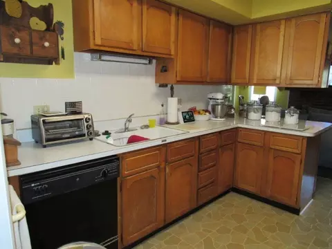 2532 Carousel Dr, Springfield, OH 45503 photo 3