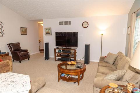 703 Donnelly Ave, Springfield, OH 45503 photo 3