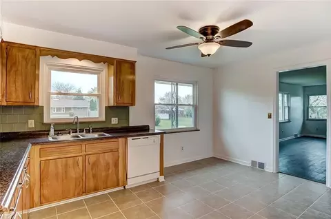 2133 E Mile Rd, Springfield, OH 45503 photo 10