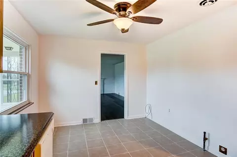 2133 E Mile Rd, Springfield, OH 45503 photo 11