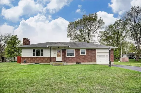2133 E Mile Rd, Springfield, OH 45503 photo 2