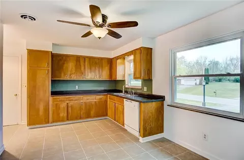 2133 E Mile Rd, Springfield, OH 45503 photo 9