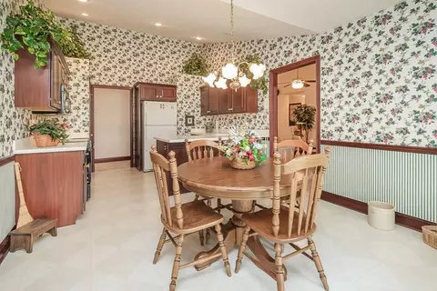 1310 Kingsgate Rd, Springfield, OH 45503 photo 6