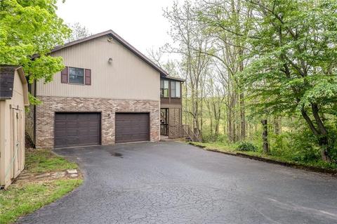 1033 Crystal Ln, Springfield, OH 45502 photo 2